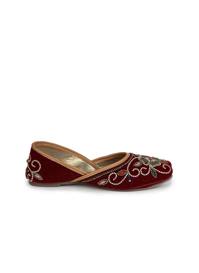 She Zone Maroon Embellished Square Toe Mojaris for Women - Image 4