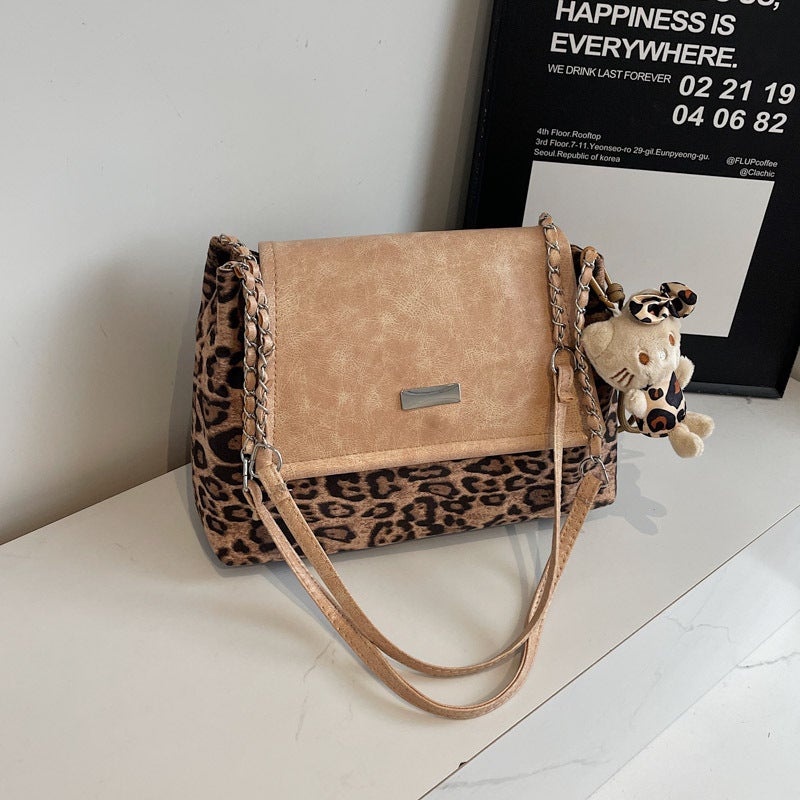 Leopard Print Large Capacity Bag Women'S Arrival Single Shoulder Underarm Bag Retro Soft Noodles Chain Commuter Tote Bag - Image 1