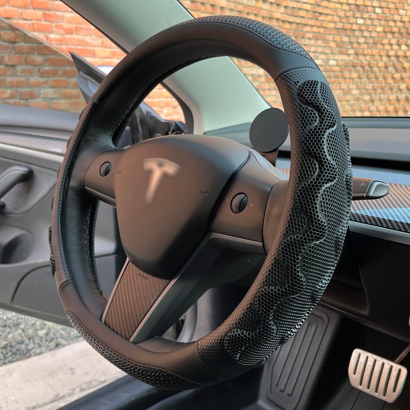 PINCTROT Great Grip Steering Wheel Cover for Tesla Model Y3 20162025 2026 StandardHighlandJuniper D Shaped 14 Inch Small Sized Flat Bottom with 3D Honeycomb AntiSlip Design Great Grip Black