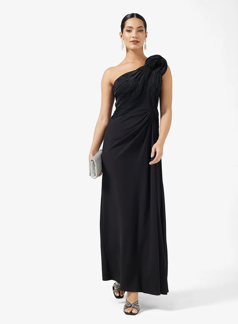 نمشي x One Shoulder 3D Structured Gown