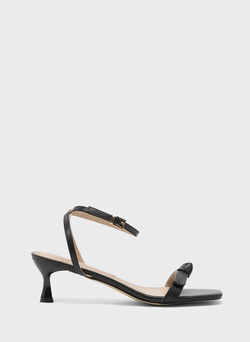 جينجر Mid Heel Sandle With Bow