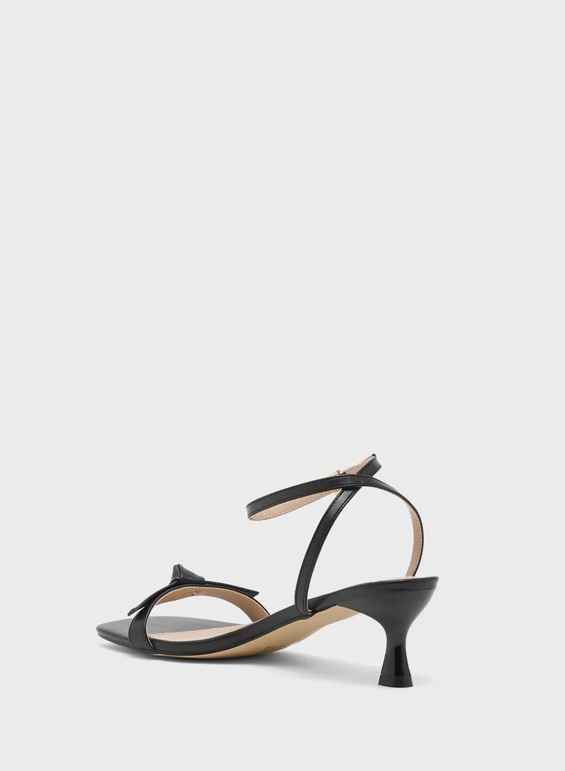 جينجر Mid Heel Sandle With Bow