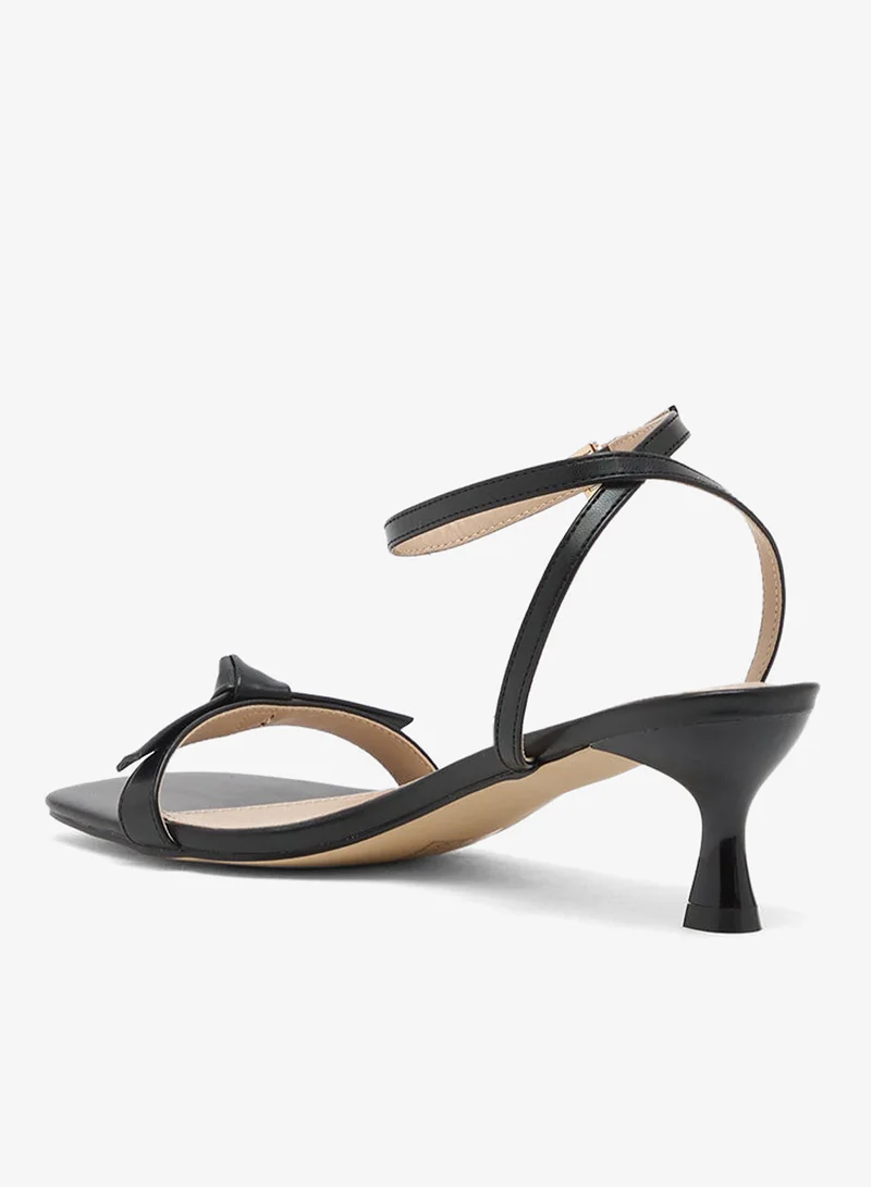 Ginger Mid Heel Sandle With Bow