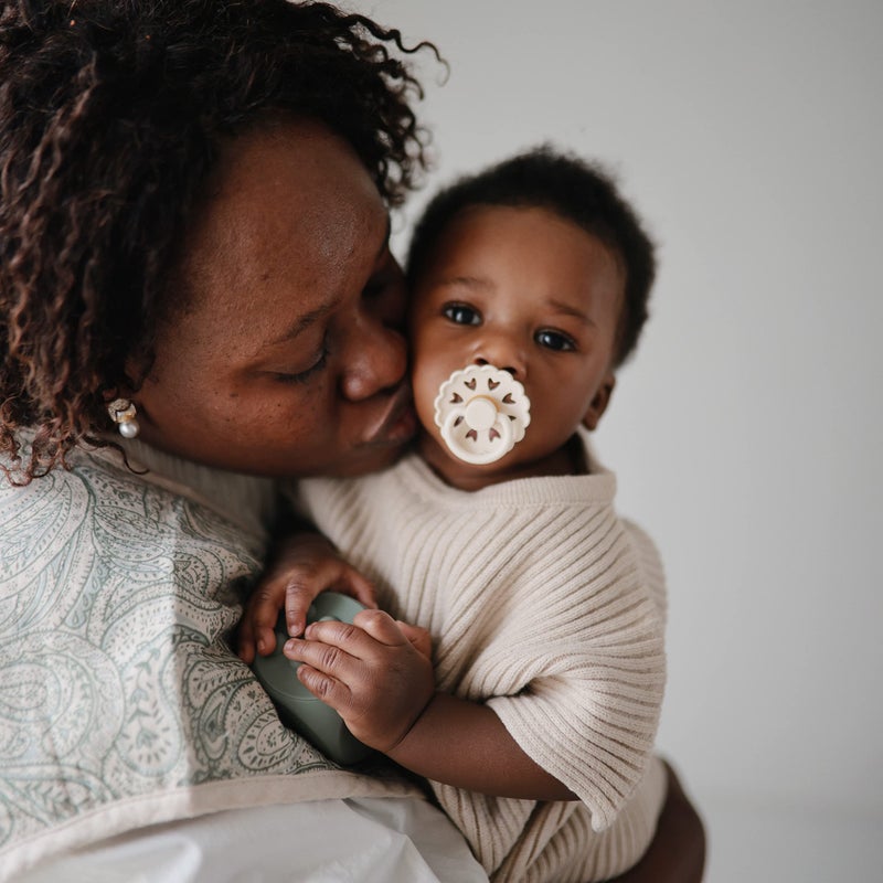 FRIGG Andersen Fairytale Natural Rubber Baby Pacifier | Made in Denmark | BPA-Free (Cream/Stone Blue, 0-6 Months) - Image 4