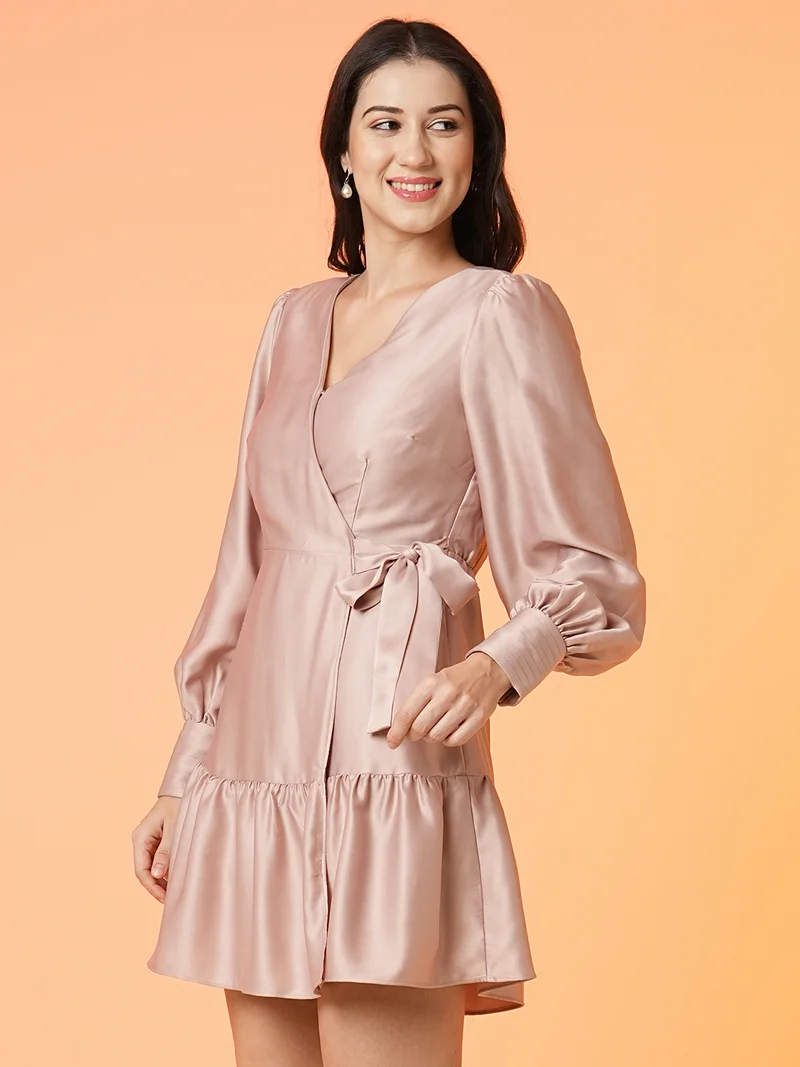 globus Women Pink V-Neck Cuffed Sleeves Tie-Ups Tiered Satin Wrap Dress