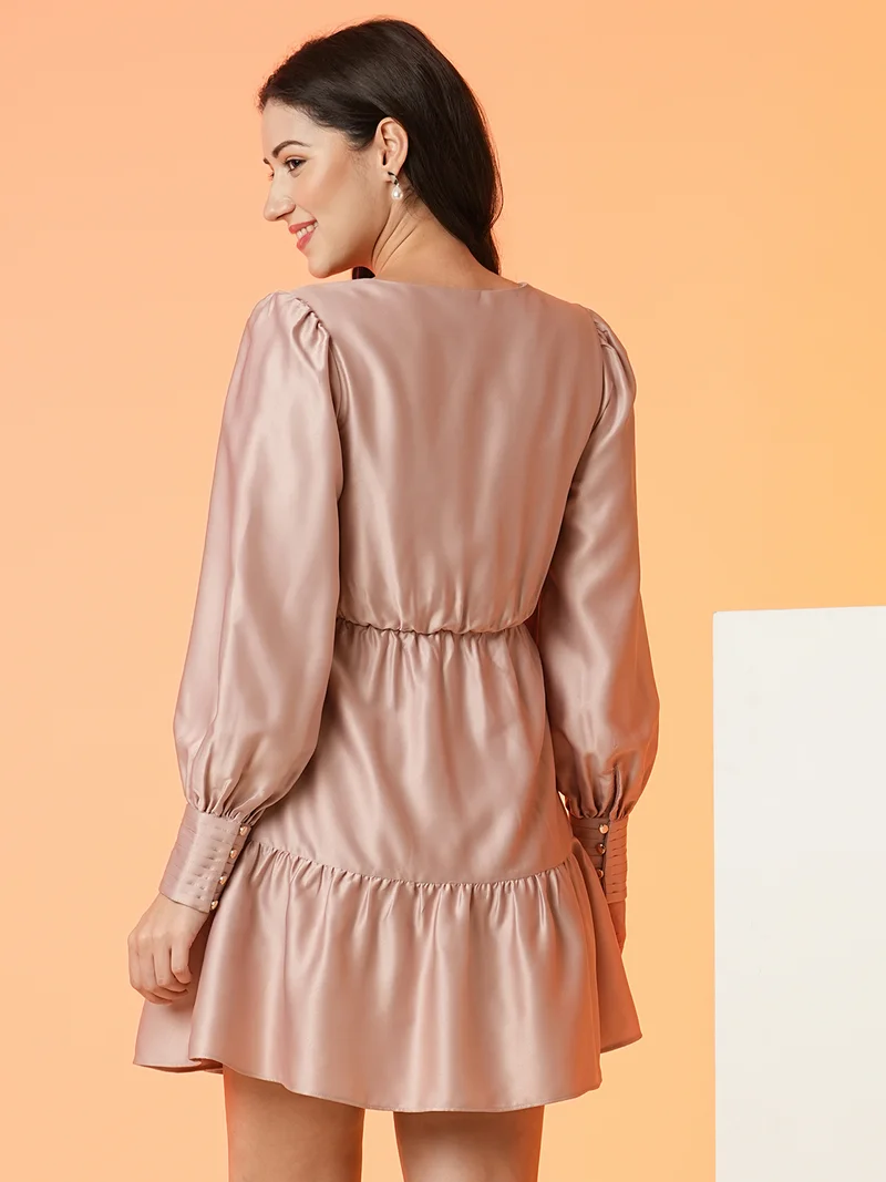globus Women Pink V-Neck Cuffed Sleeves Tie-Ups Tiered Satin Wrap Dress