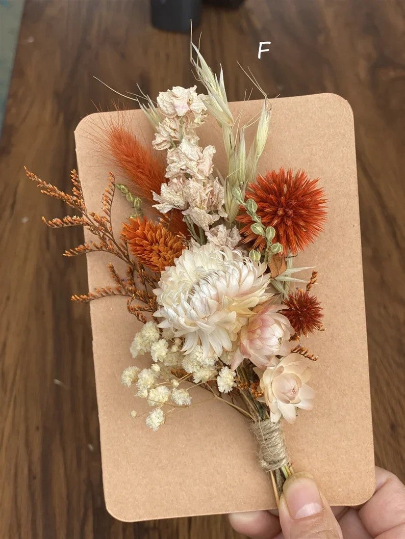 Bluejw Handmade Natural Real Mini Dried Flowers Bouquet on Resin Cards – Dried Plants Decorative Accessories for Gifts, Wedding Favors, and Home Décor - Image 1