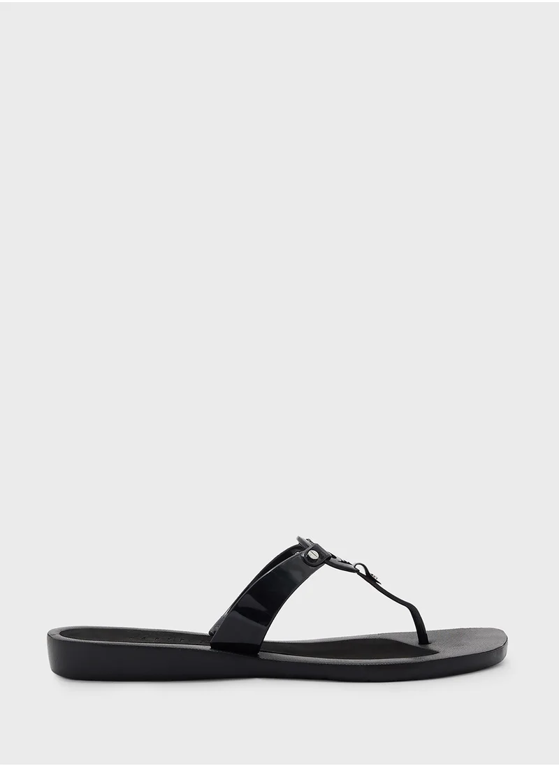 جس Tyana  Classic Flip Flop