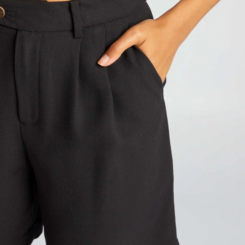 Kiabi High-Waisted Pleated Bermuda Shorts Black