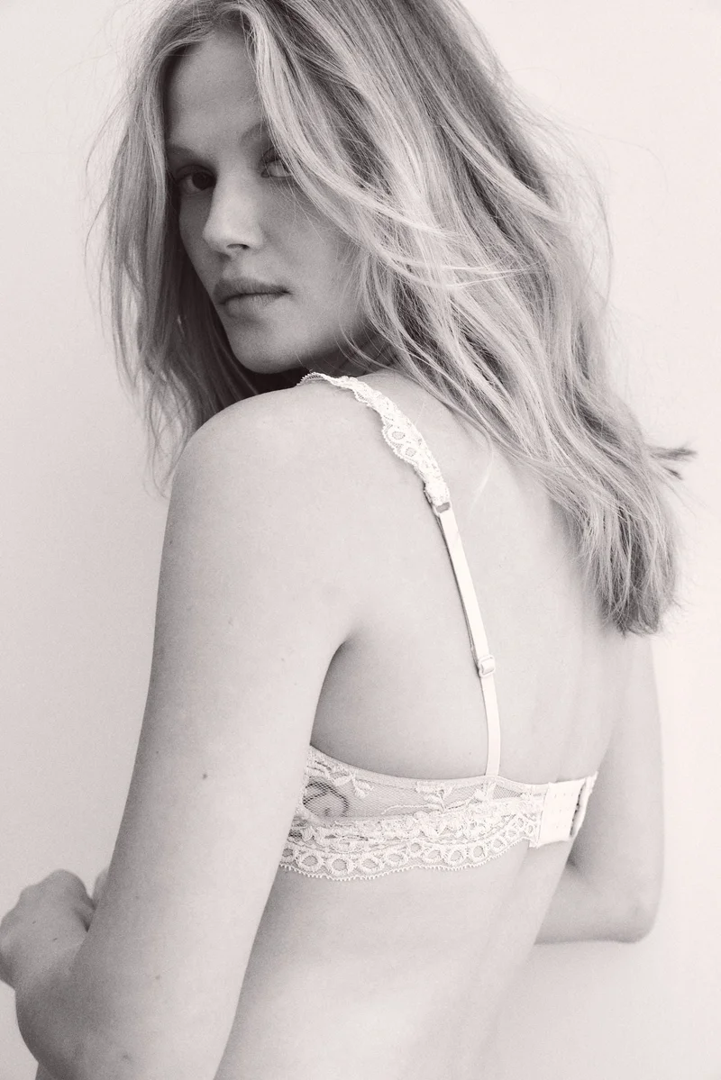 H&M MAMA Padded lace nursing bra