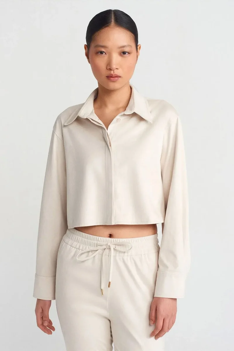 DILVIN Women's Cropped Faux Suede Button Shirt