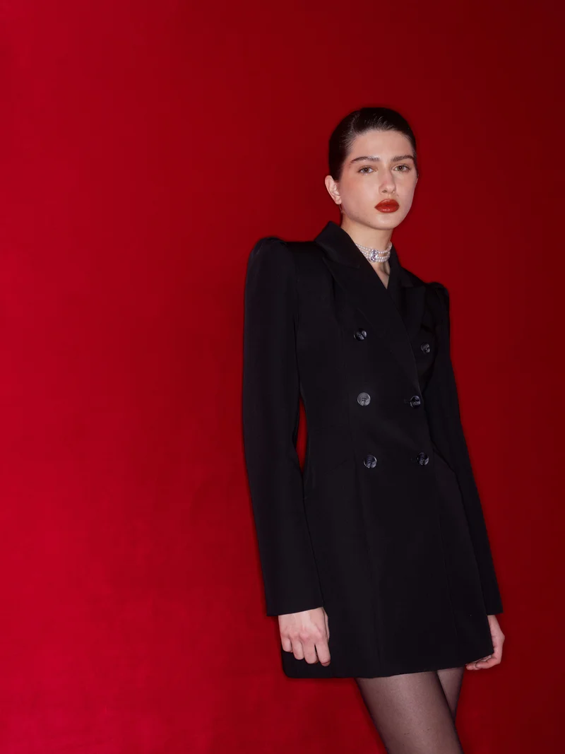 Lichi Mini blazerdress with accentuated shoulders