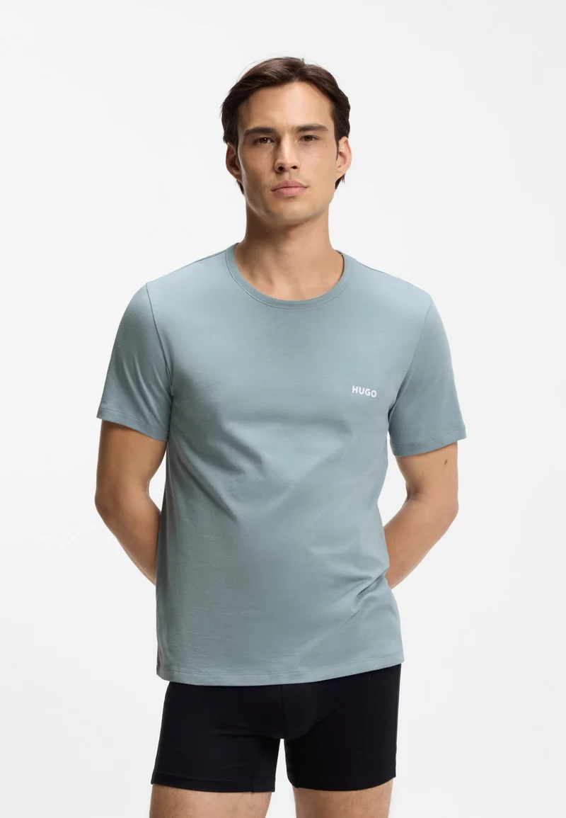 هوجو Three-pack of round-neck cotton T-shirts