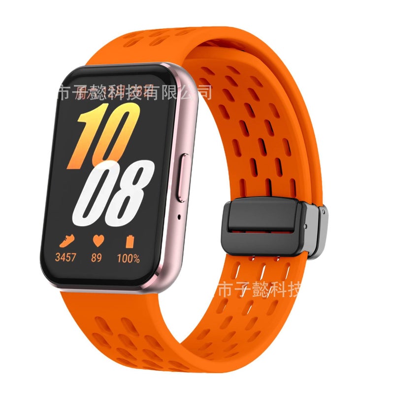 سوار ساعة ذكية رياضي من السيليكون متوافق مع Samsung Galaxy Watch بملاءمة قابلة للتعديل وحزام ناعم للاستبدال اليومي باللون برتقالي قابل للتعديل - Image 1