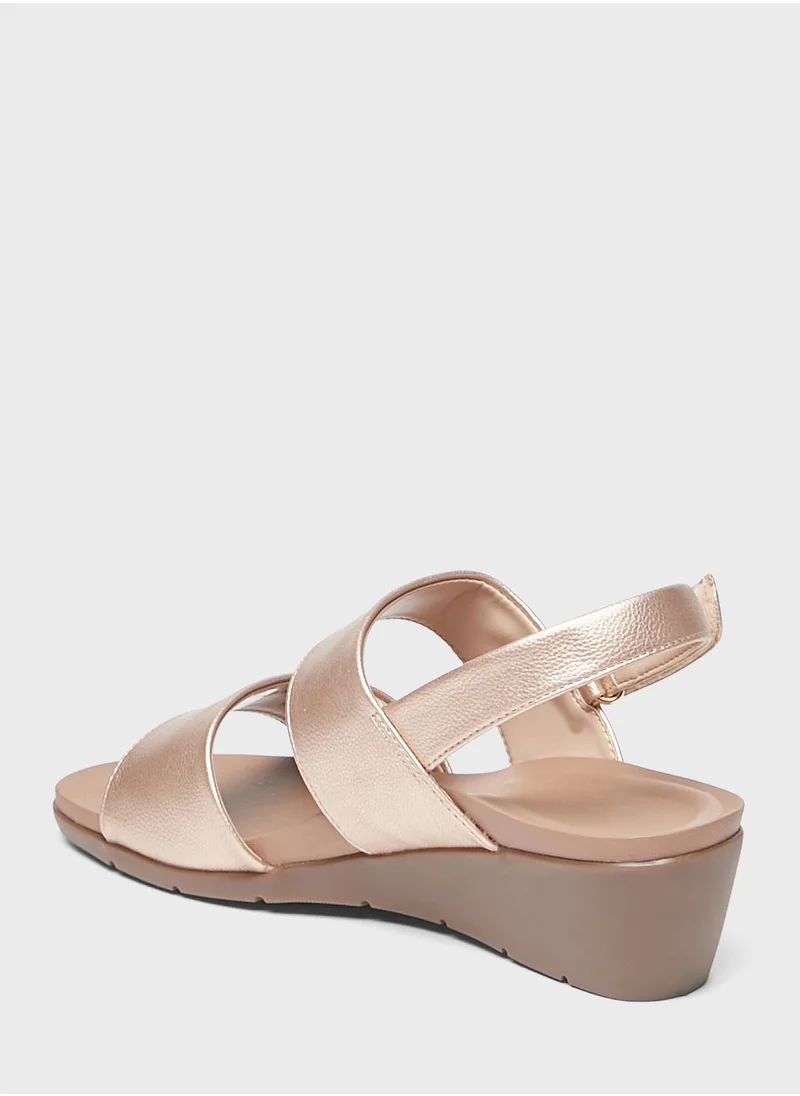 لو كونفورت Multi Strap Wedge Sandals