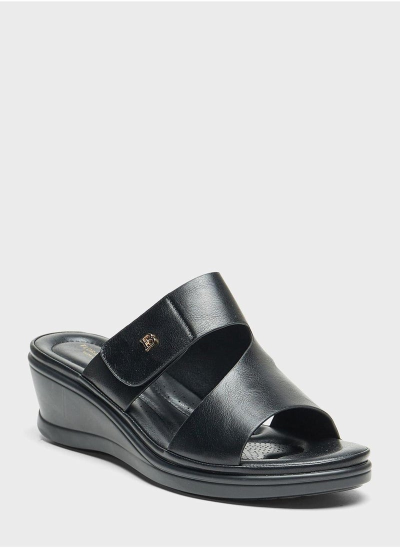 shoexpress Double Strap Wedge Sandals - Image 3