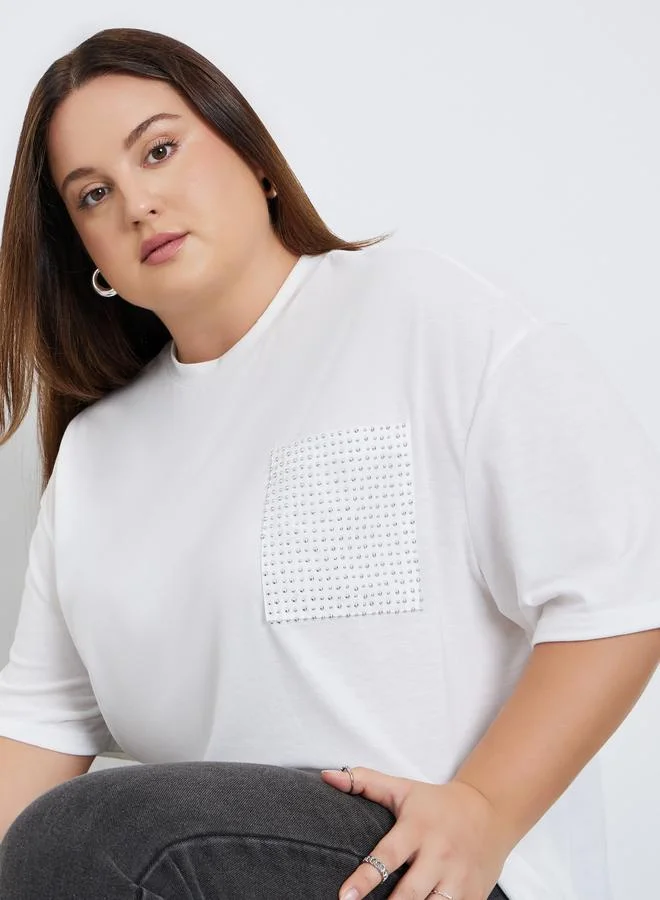 Styli Styli Plus Size White Studded Pocket Detail T-Shirt
