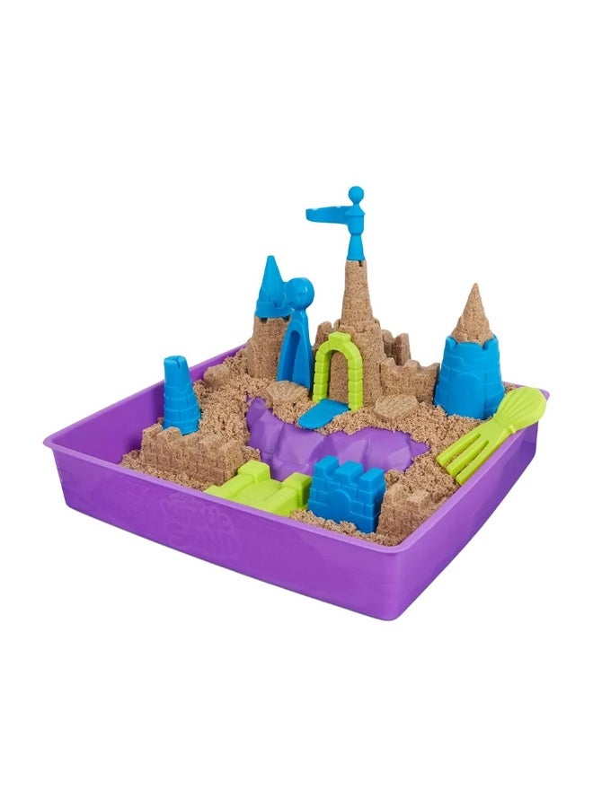 Kinetic Sand مجموعة ألعاب قلعة الشاطئ الفاخرة من رمال كينيتك (1.13 كجم) - Image 2