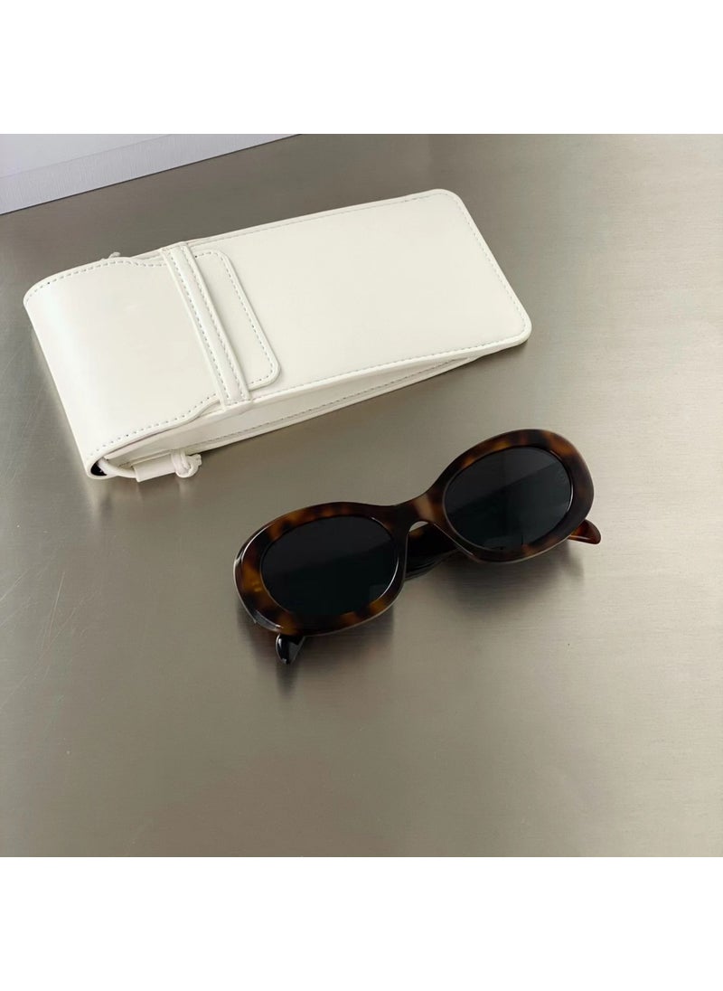 Generic Triumph Arch Sunglasses CL40194 UV-Protective Womens Cat-Eye Hawksbill color (counter matching) 