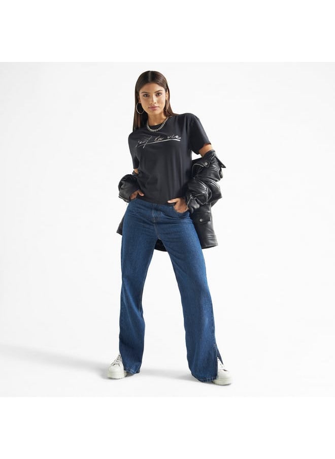 FAV Slogan Print T-shirt with Round Neck and Drop Shoulder Sleeves  - Image 2