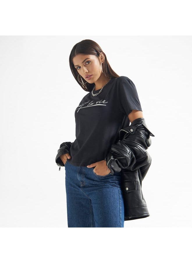 FAV Slogan Print T-shirt with Round Neck and Drop Shoulder Sleeves  - Image 1