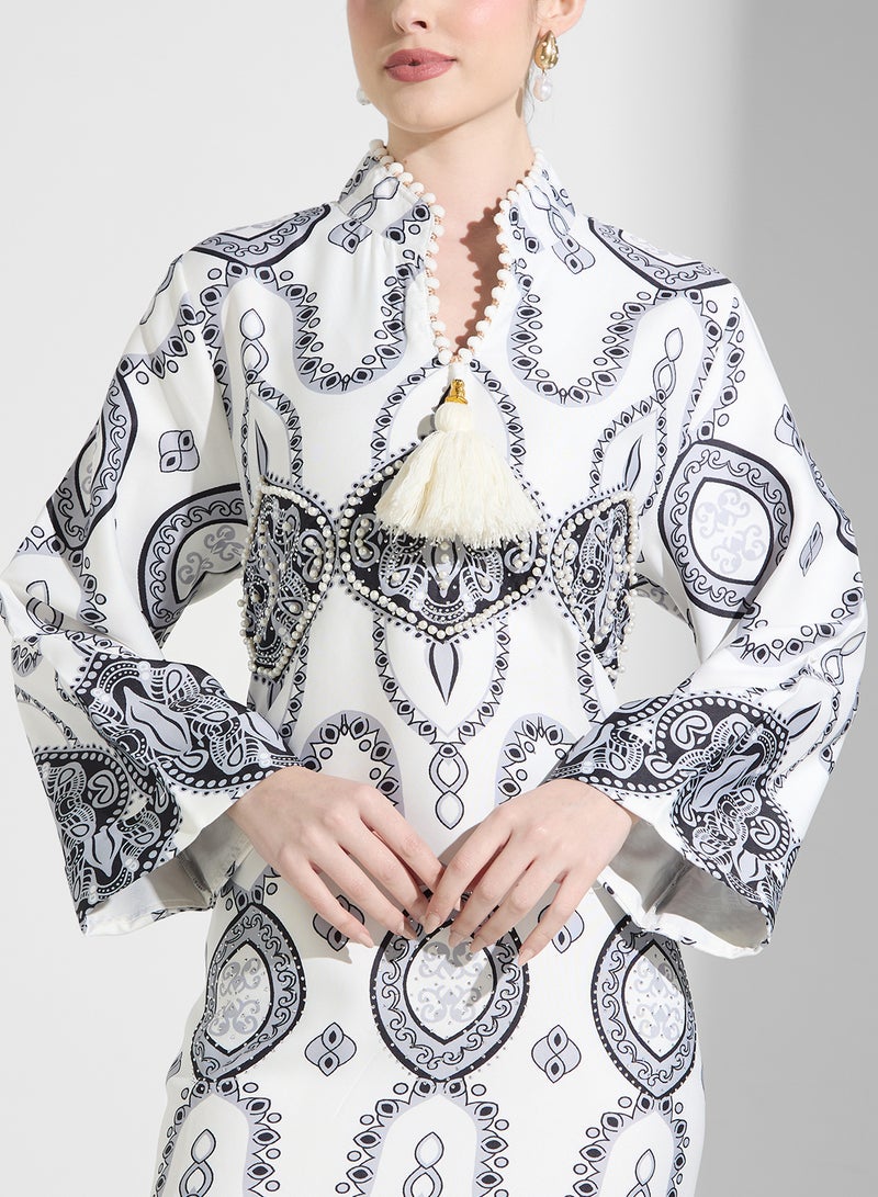 Khizana Embroidered Jalabiya - Image 3