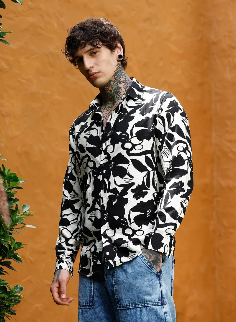 Campus Sutra Campus Sutra Men Contrast-Botanical Imprint Shirt | Spread Collar Long Cuffed Sleeves | Button Closure Curved Hem | Floral-Print Plain | Woven Fabric For Casual & Daily Wear | Onyx Black