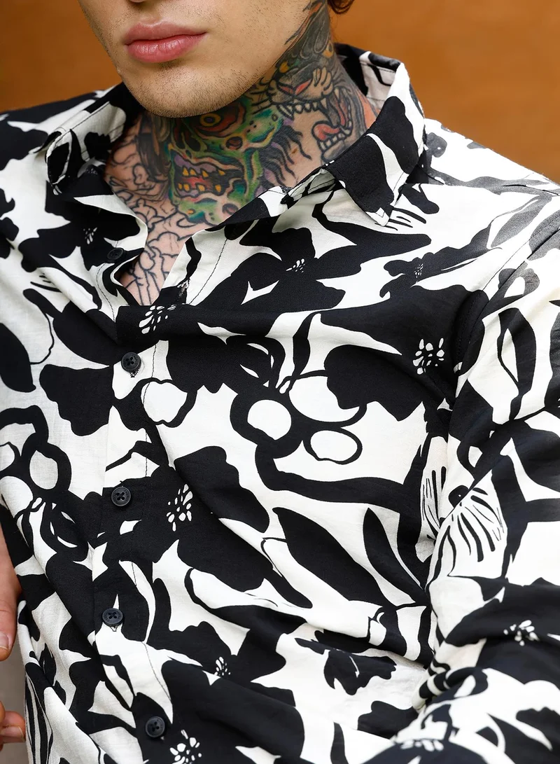 Campus Sutra Campus Sutra Men Contrast-Botanical Imprint Shirt | Spread Collar Long Cuffed Sleeves | Button Closure Curved Hem | Floral-Print Plain | Woven Fabric For Casual & Daily Wear | Onyx Black