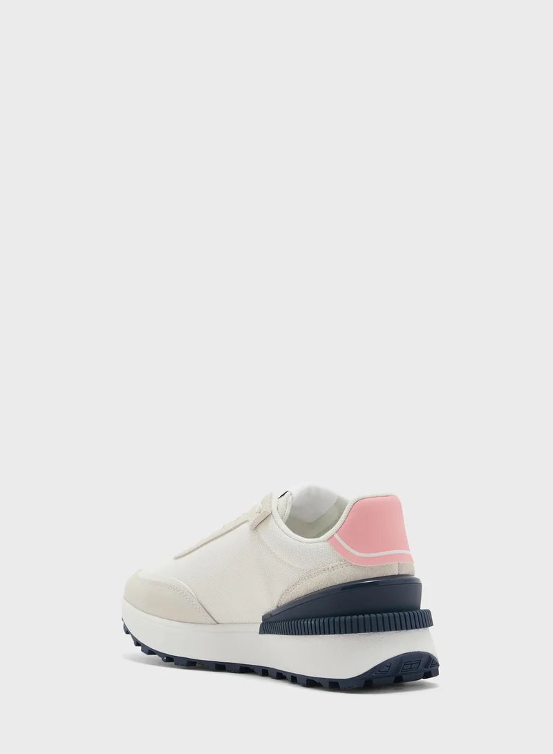 TOMMY JEANS Tech Runner Low Top Sneakers