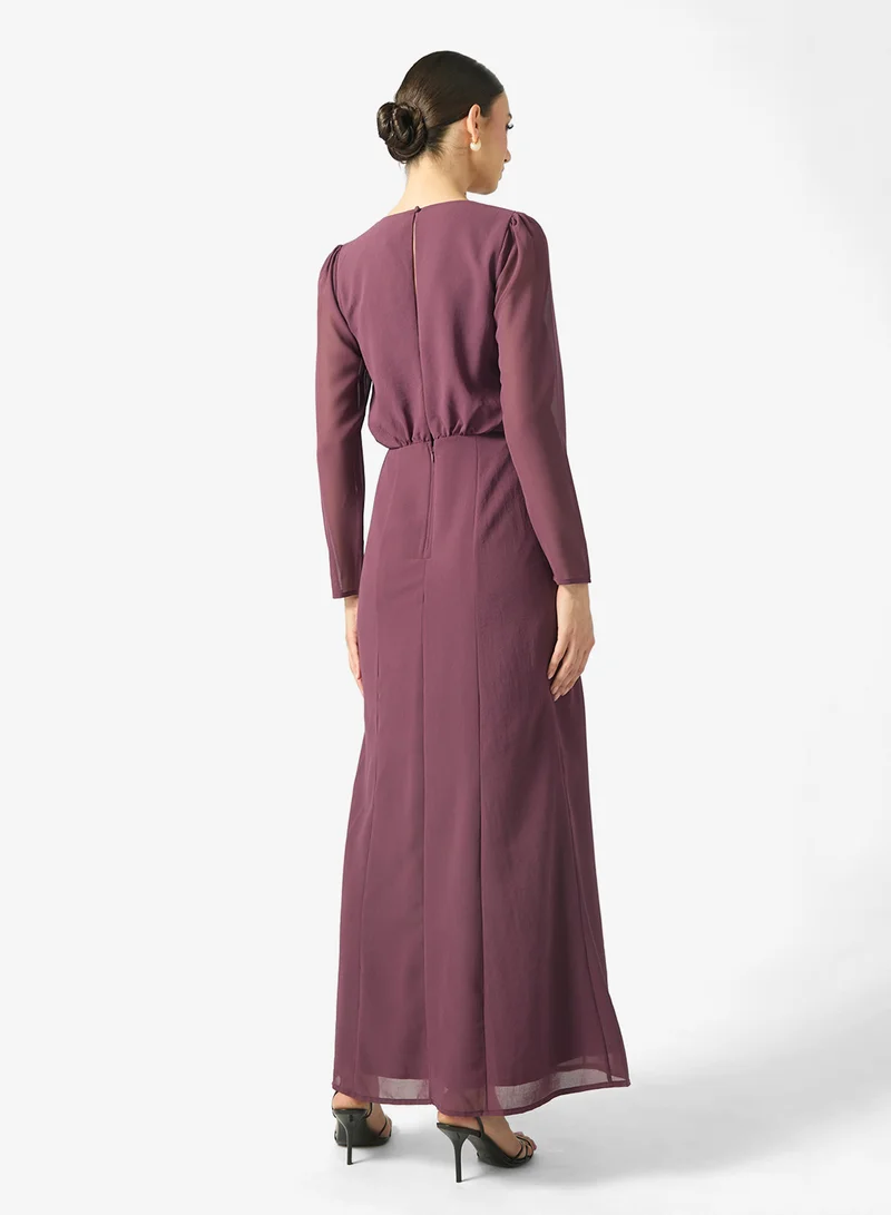 مايا Embroidered Detail Long Sleeve Maxi Dress