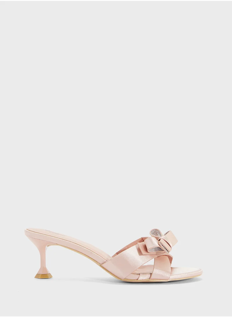 Ginger Low Heeled Sandal With Bow