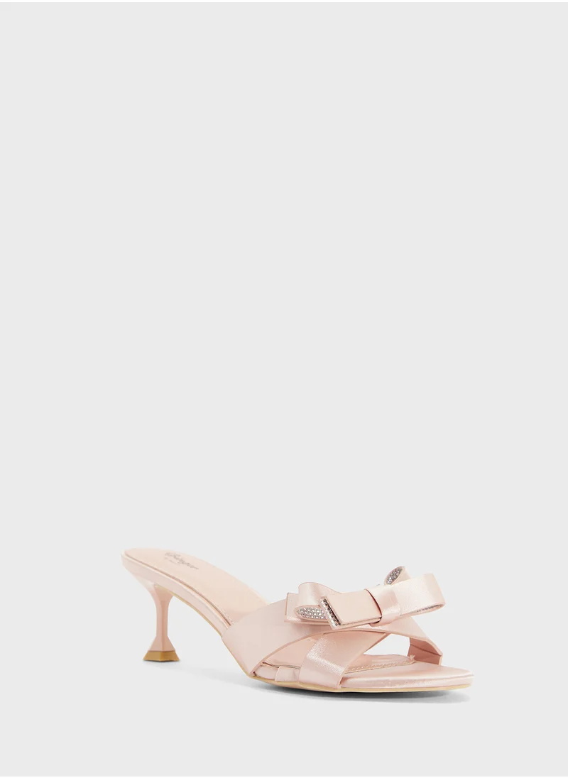 Ginger Low Heeled Sandal With Bow