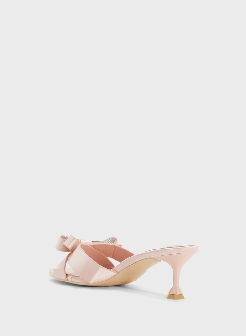 Ginger Low Heeled Sandal With Bow - Image 3