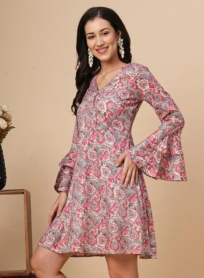جلو باص Globus Women Pink All-Over Print V Neck A-Line Mini Dress