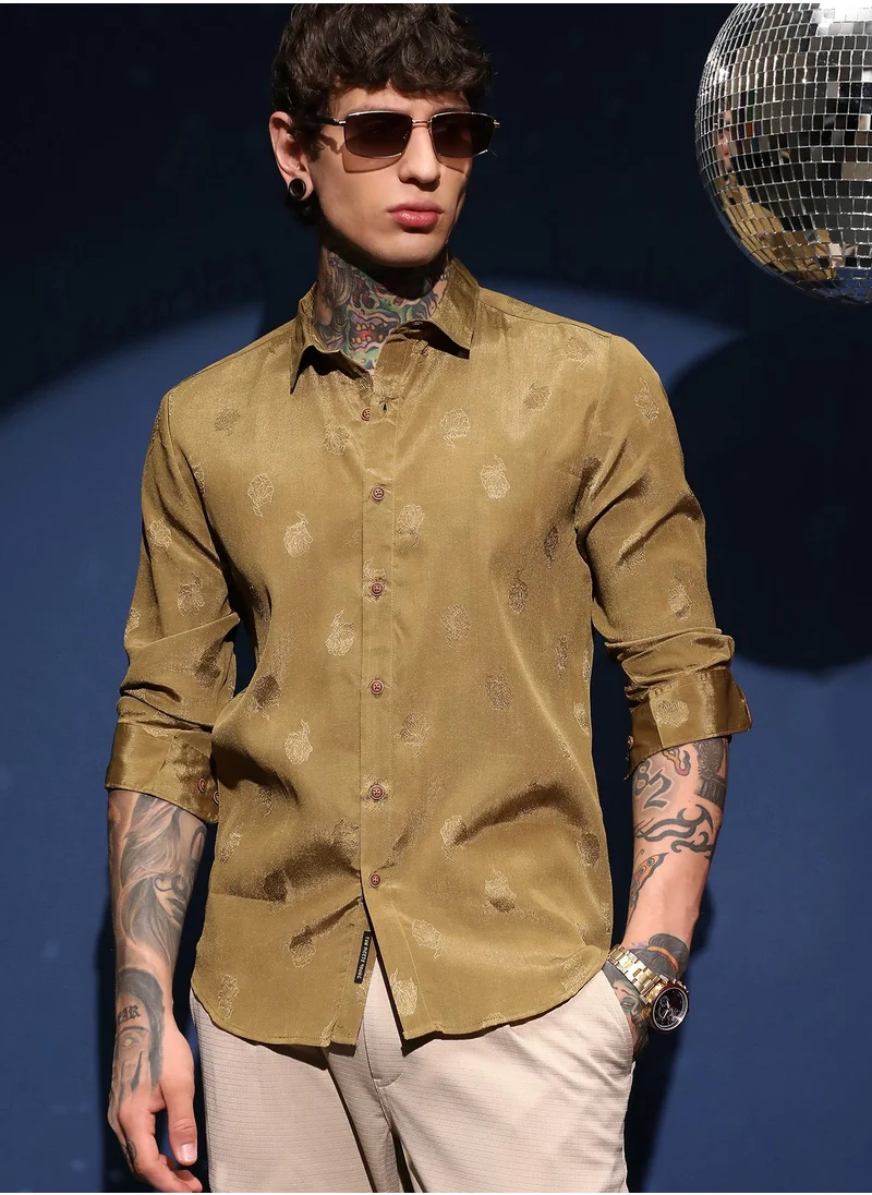 Campus Sutra Men's Olive Green Lotus-Texture Shirt For Casual Wear | Spread Collar | Long Cuffed Sleeves | Button Closure | Shirt Crafted With Comfort Fit For Everyday Wear