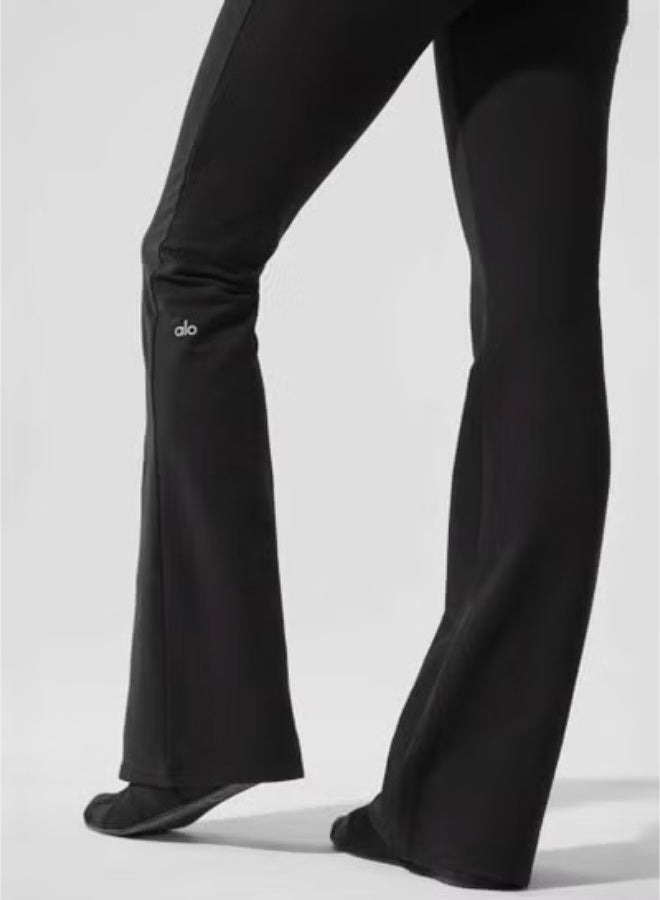 Alo Yoga ALO Lady's slim-fit high-waisted wide-leg yoga pants with a built-in ocks-raising feature - Image 3