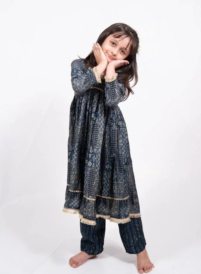 مايثيلي Maithili Printed Round Neck Kurta and Pants Set