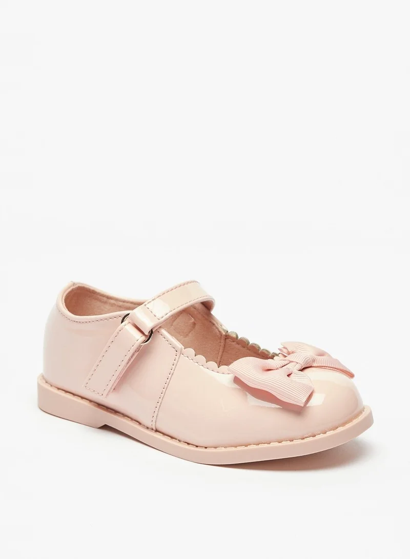 فلورا بيلا Scallop Detail Bow Applique Mary Jane Shoes with Hook and Loop Closure