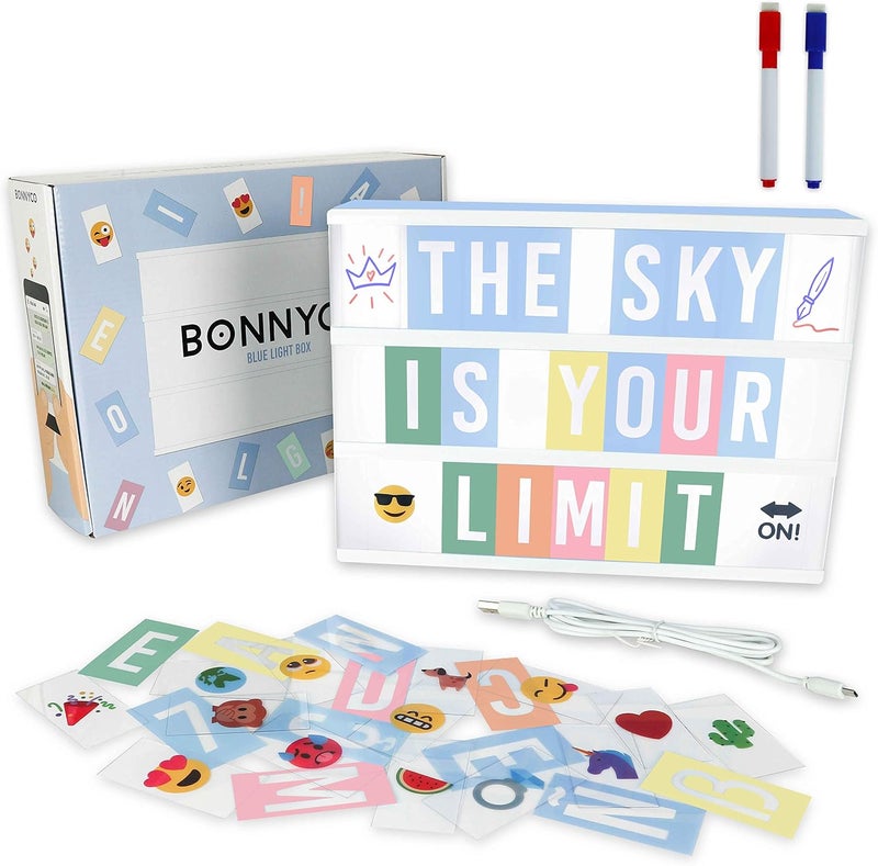 BONNYCO صندوق إضاءة سينمائي أزرق مع 400 حرف، رموز تعبيرية و 2 قلم ماركر. صندوق إضاءة LED لتزيين غرفة الأولاد، حفلات استقبال المواليد. - Image 1