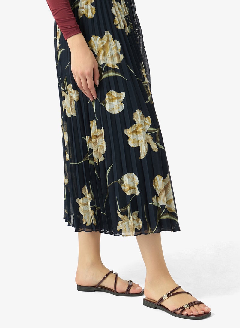 GUESS Reminy Flat Sandals - Image 5