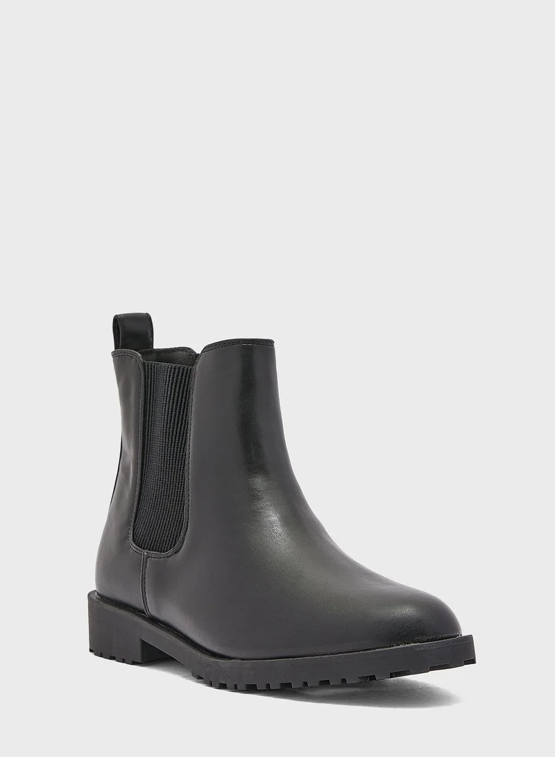 NEW LOOK Chelsea Flat Boots