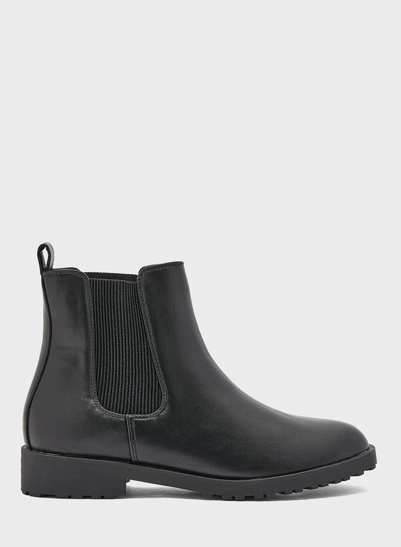 NEW LOOK Chelsea Flat Boots