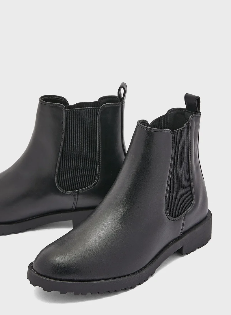 NEW LOOK Chelsea Flat Boots