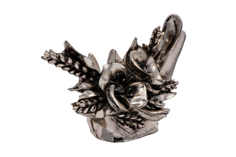 JewelandGifts Silver Plated Oxidized Napkin Holder  - Image 4