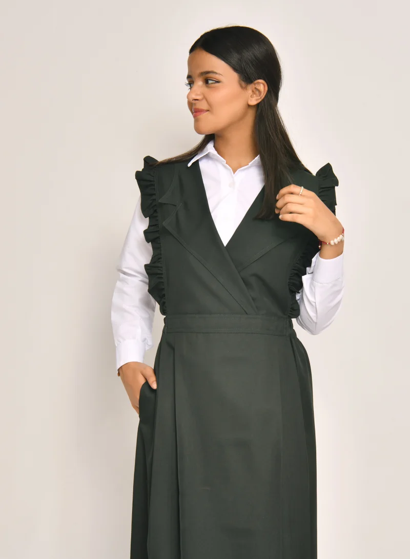HAWRAA ABAYA Blazer collar apron with ruffles on the shoulders and side pleats at the bottom