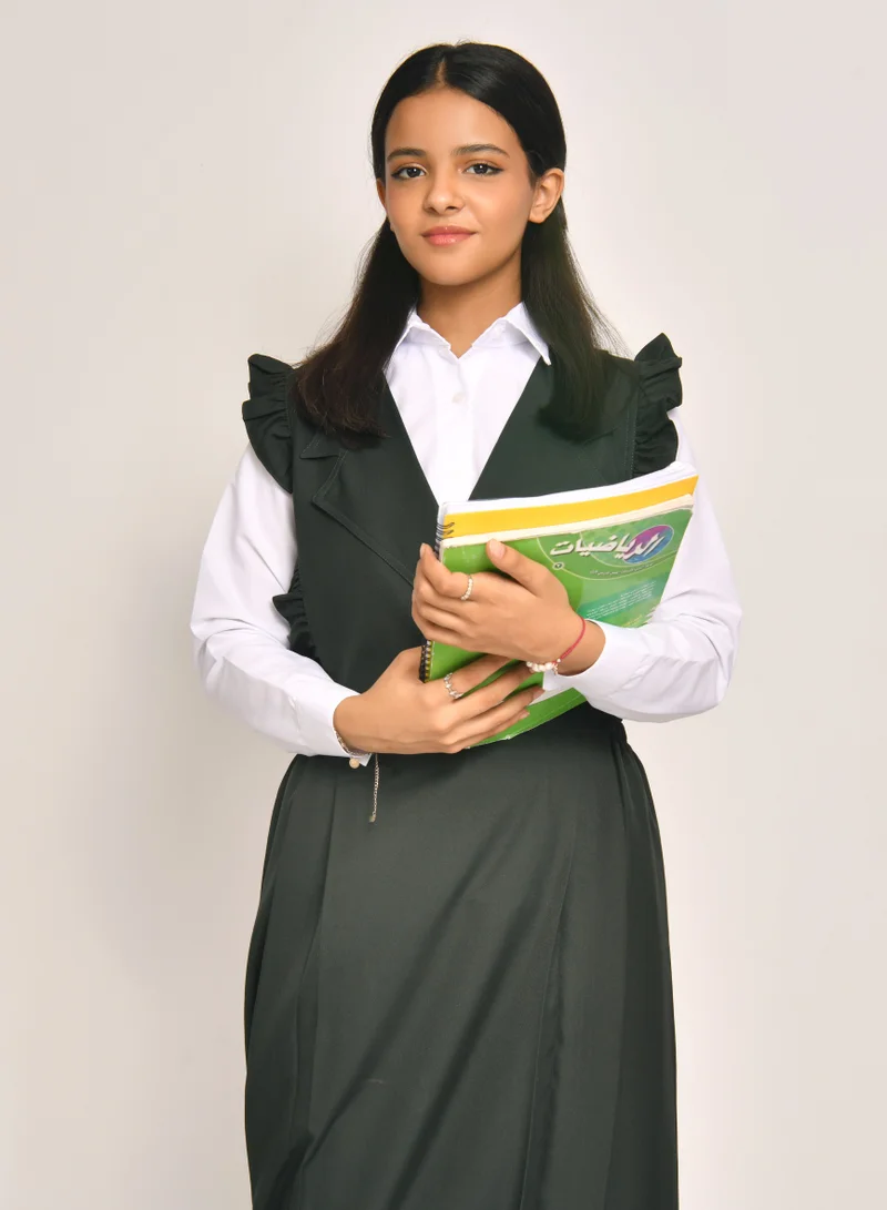 HAWRAA ABAYA Blazer collar apron with ruffles on the shoulders and side pleats at the bottom