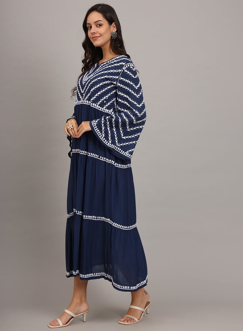 الايا جلابية شيكاري مطرزة يدويًا بمودال - Image 3