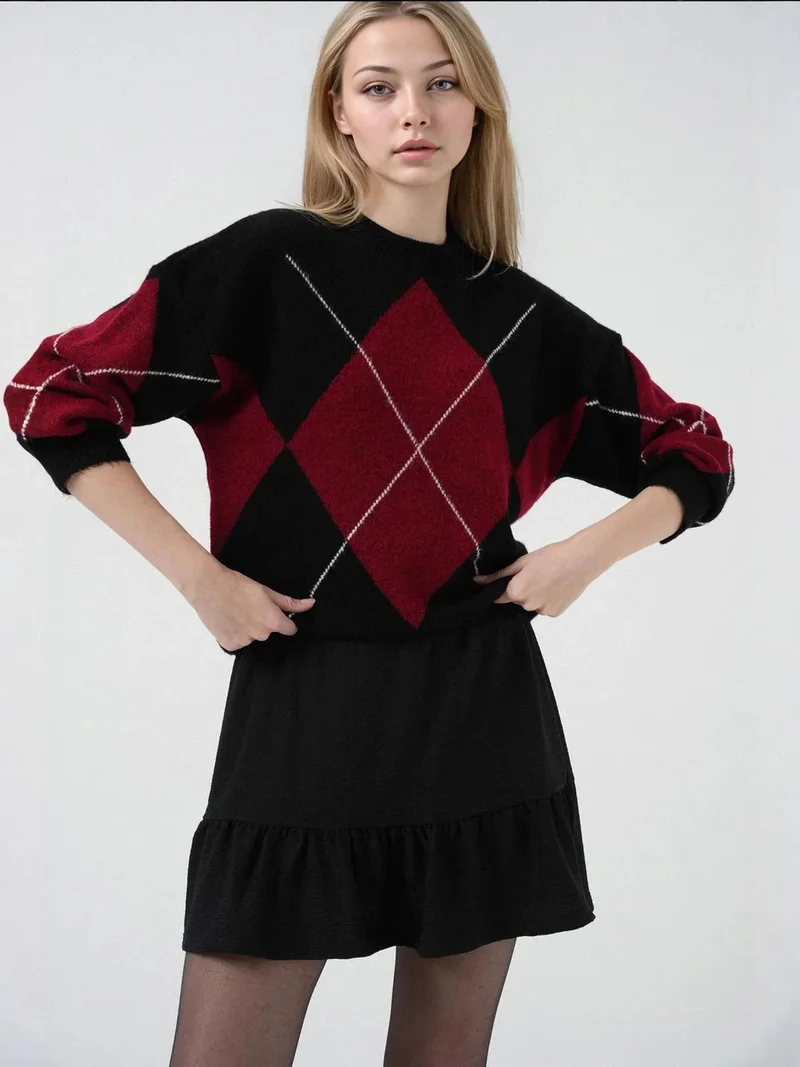 بيغ دارت تنورة قصيرة محبوكة بنقوش مع تفاصيل مكشكشة