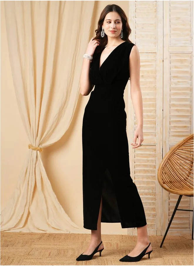 ميش Deep V Neck Maxi Dress with Side Split by Styli