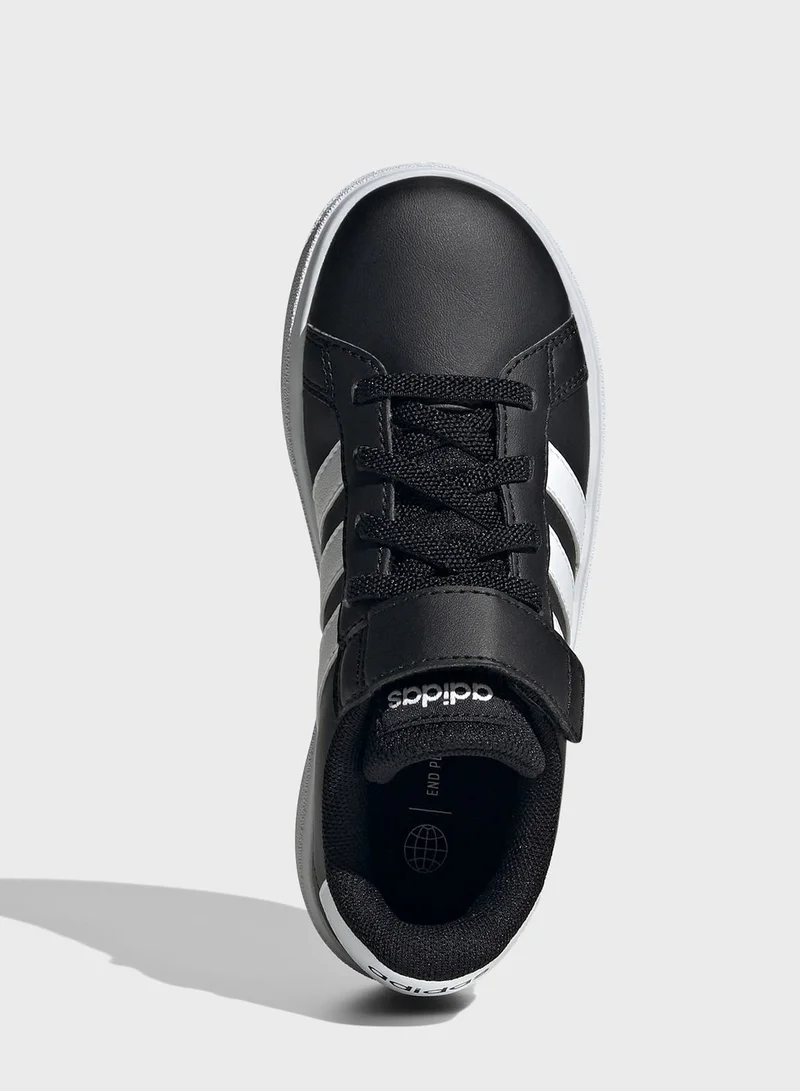 adidas حذاء Grand Court ذو رباط مطاطي وحزام علوي